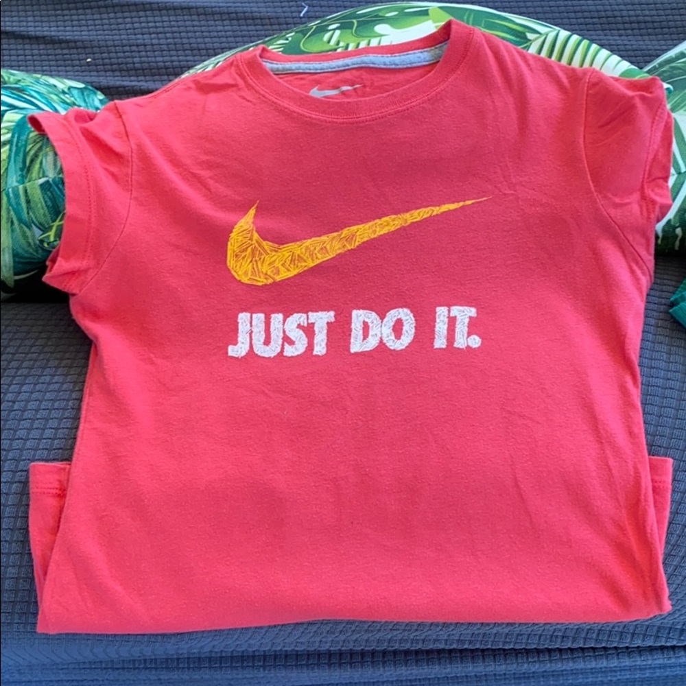Nike t shirt